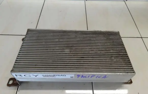 Chrysler Pacifica Sound amplifier 04685876AG