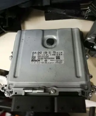 Mercedes-Benz E W211 Engine control unit/module 6421505179