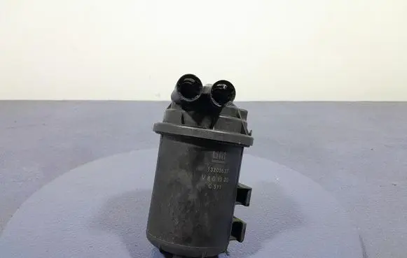 Opel Astra H Fuel filter housing 13203637