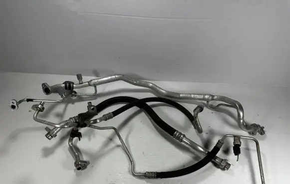 Renault Kadjar Air conditioning (A/C) pipe/hose 924403975R