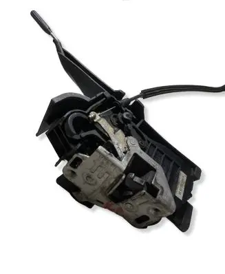 Mercedes-Benz ML W163 Front door lock A1637202535