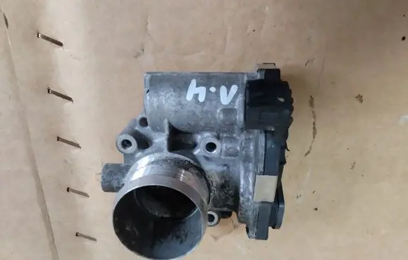 Opel Mokka X Throttle valve 55565489