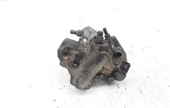 Chrysler 300 - 300C Fuel injection high pressure pump A6420700201 0445010095
