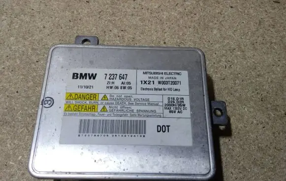 BMW 5 F10 F11 Headlight ballast module Xenon 7237647 W003T20071