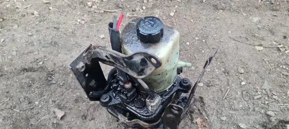Ford Focus Power steering pump 4M513K514BD