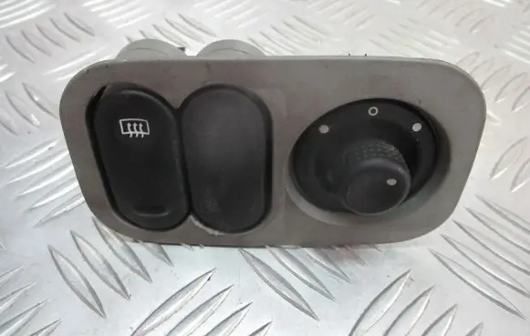 Renault Kangoo I Wing mirror switch