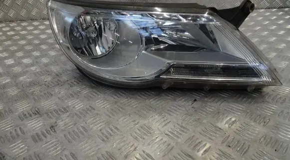 Volkswagen Tiguan Headlight/headlamp 5N2941032G