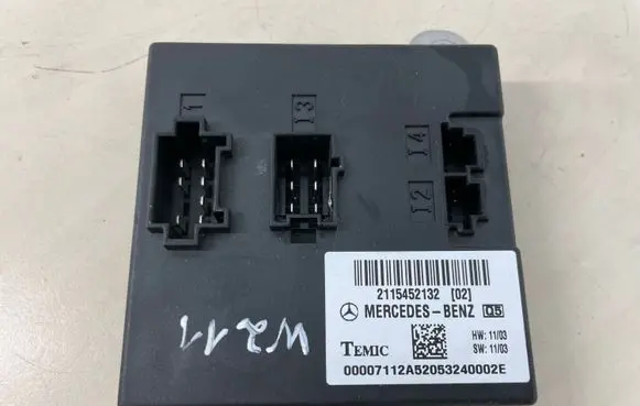 Mercedes-Benz E W211 Comfort/convenience module 2115452132