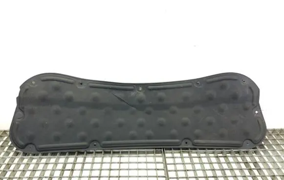 Engine bonnet/hood sound/heat insulation