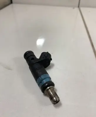 Audi A4 S4 B6 8E 8H Fuel injector 2002B06166