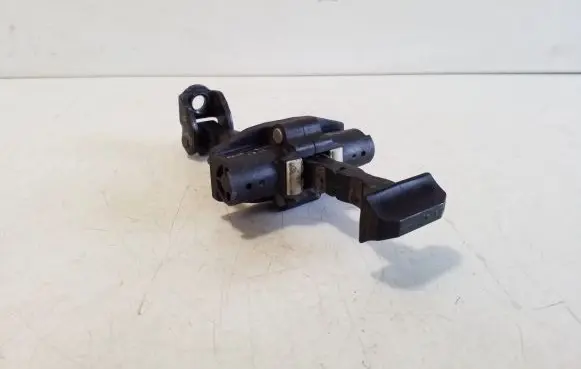 Volvo XC40 Front door check strap stopper 31457262
