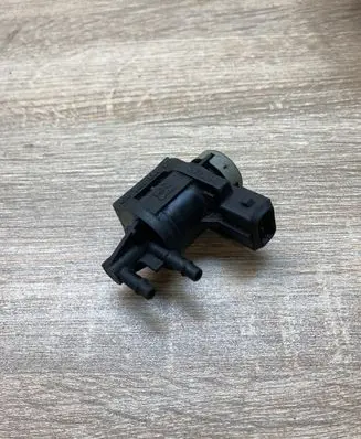 Volkswagen PASSAT B6 Turbo solenoid valve 1J0906283A
