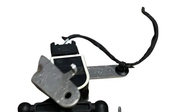 BMW M8 F93 Gran Coupe Rear air suspension level height sensor 2959574 37142959574