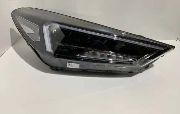 Hyundai Tucson LM Headlight/headlamp 0792121020 92102D7700 2501877