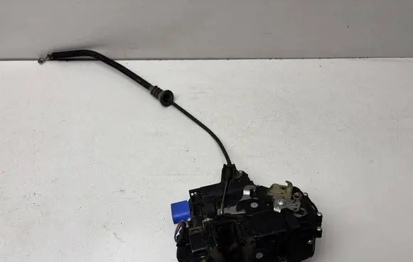 Skoda Fabia Mk1 (6Y) Front door lock 3B1837016CB