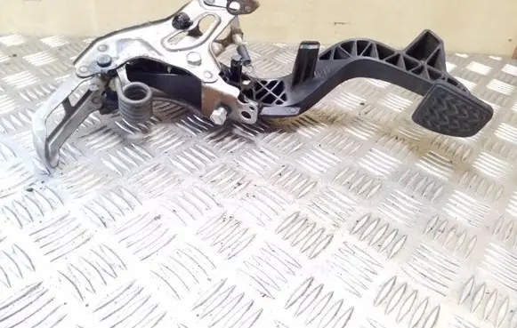 Clutch pedal