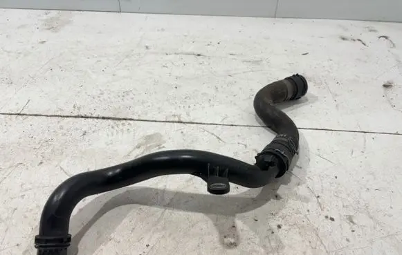 Audi A4 S4 B9 Engine coolant pipe/hose 04L121071G