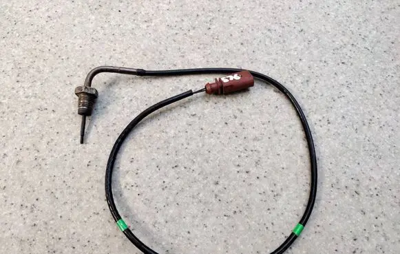 Volkswagen Tiguan Oil temperature sensor 5X0973802A54 5X0973802A