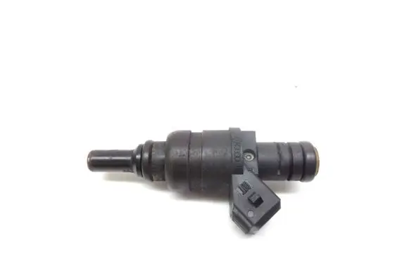 Audi A3 S3 8L Fuel injector 06A906031D