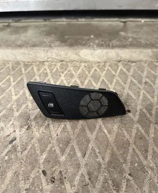 Skoda Octavia Mk2 (1Z) Electric window control switch 1Z1867436