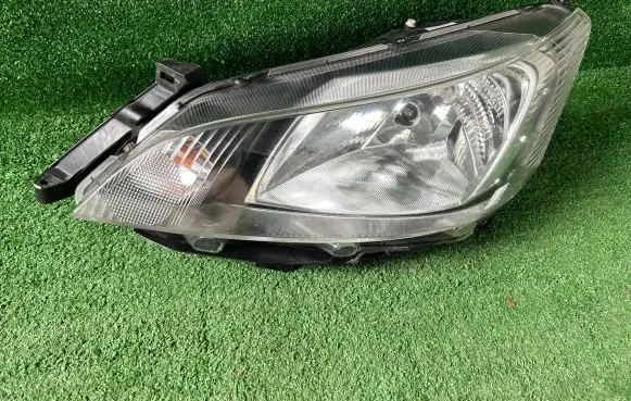 Nissan NV200 Headlight/headlamp