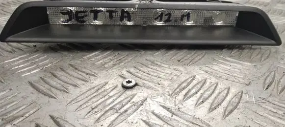 Volkswagen Jetta VI Third/center stoplight 5C6863267