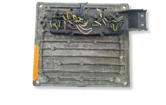 Mazda 2 Engine control unit/module 6S6112A650GD S120977313D