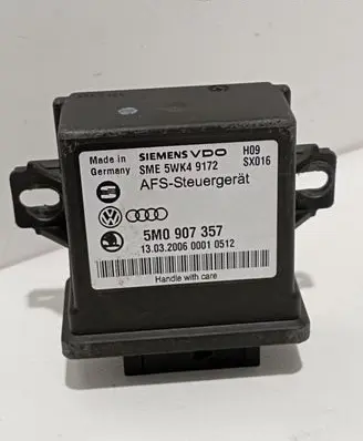 Volkswagen PASSAT B6 Light module LCM 5M0907357