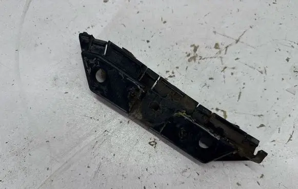 Ford Fusion II Front bumper mounting bracket DS7317D959 DS7Z17C947B