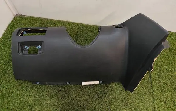 Mercedes-Benz GL X164 Dashboard lower bottom trim panel A1646803587 169031061 1648600723