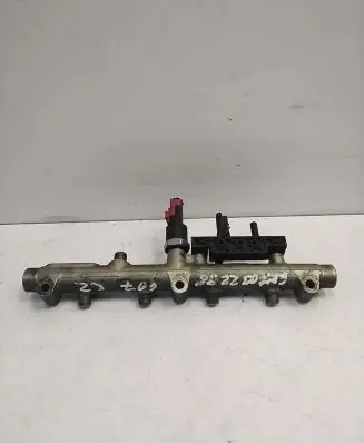 Peugeot 607 Fuel main line pipe 0445214017