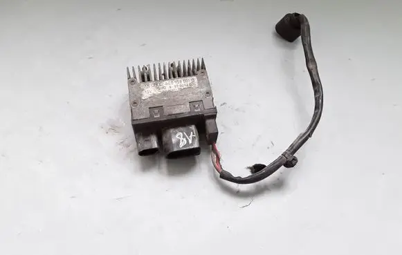 Audi A8 S8 D3 4E Coolant fan relay 8E0959501Q 898093000