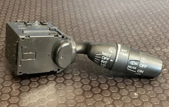 Honda CR-V Wiper control stalk M29843