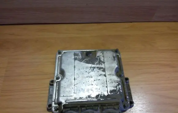 Renault Espace III Engine control unit/module HOM7700115492 0281010178 8200239688