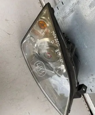 Ford Mondeo Mk III Headlight/headlamp 1S7113005CA 0301174272