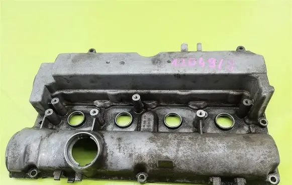 Opel Zafira A Rocker cam cover 90536413