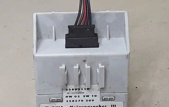 BMW 5 E39 Yaw turn rate sensor 65758386932