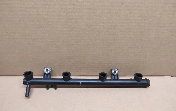 Renault Espace IV Fuel main line pipe 8200053030