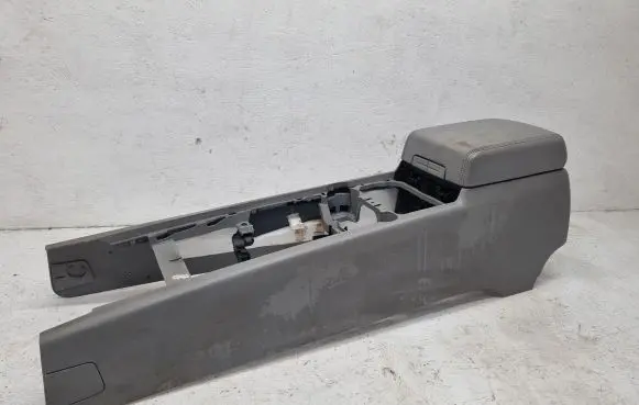 Volkswagen Touareg I Center console 7L6863843 7L6863762D