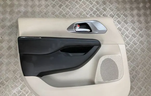 Chrysler Pacifica Sliding door card 7BZ401DQAA