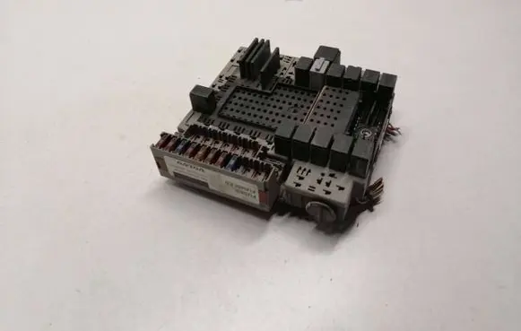 Volvo S80 Fuse box set 8645410 8645411 00W331