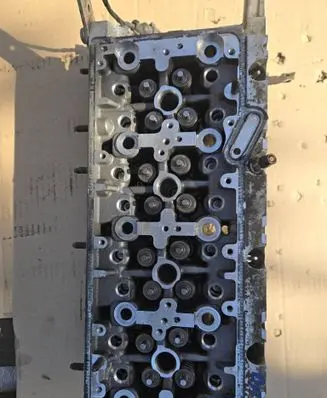 Volkswagen Golf VI Engine head 04L103373E