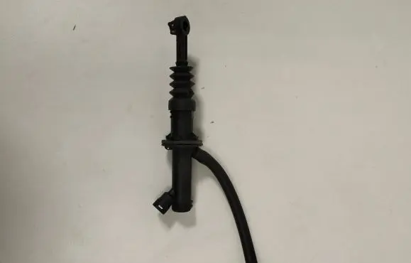 Renault Megane II Clutch master cylinder 8200151770