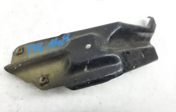 Seat Leon (1P) Fender mounting bracket