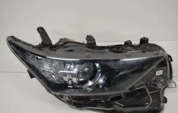 Toyota Auris E180 Headlight/headlamp 8112002K30