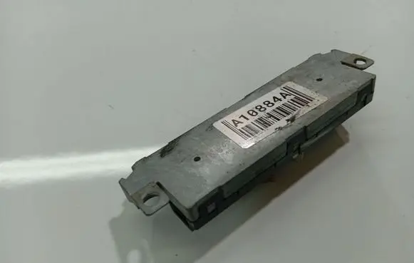 Audi A5 8T 8F Antenna control unit 8T0035225J