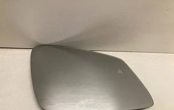 BMW 1 F40 Wing mirror glass F0192110