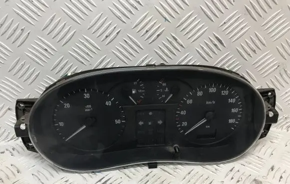 Renault Master II Speedometer (instrument cluster) P8200032767B