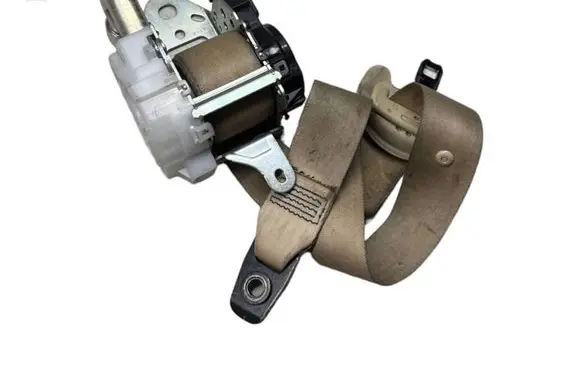 Lexus IS 220D-250-350 Front seatbelt J082512 3J090331