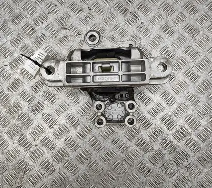 Volvo XC40 Engine mount bracket 32298325